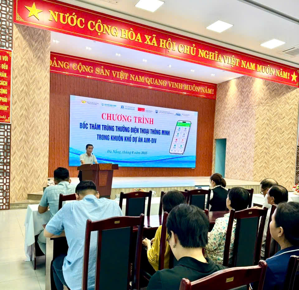 Tổ chức chương trình bốc thăm trúng thưởng điện thoại thông minh  trong khuôn khổ dự án “Tiếp cận các sáng kiến về dịch vụ sức khỏe tâm thần do bệnh trầm cảm ở Việt Nam” (AIMDIV) tại Đà Nẵng