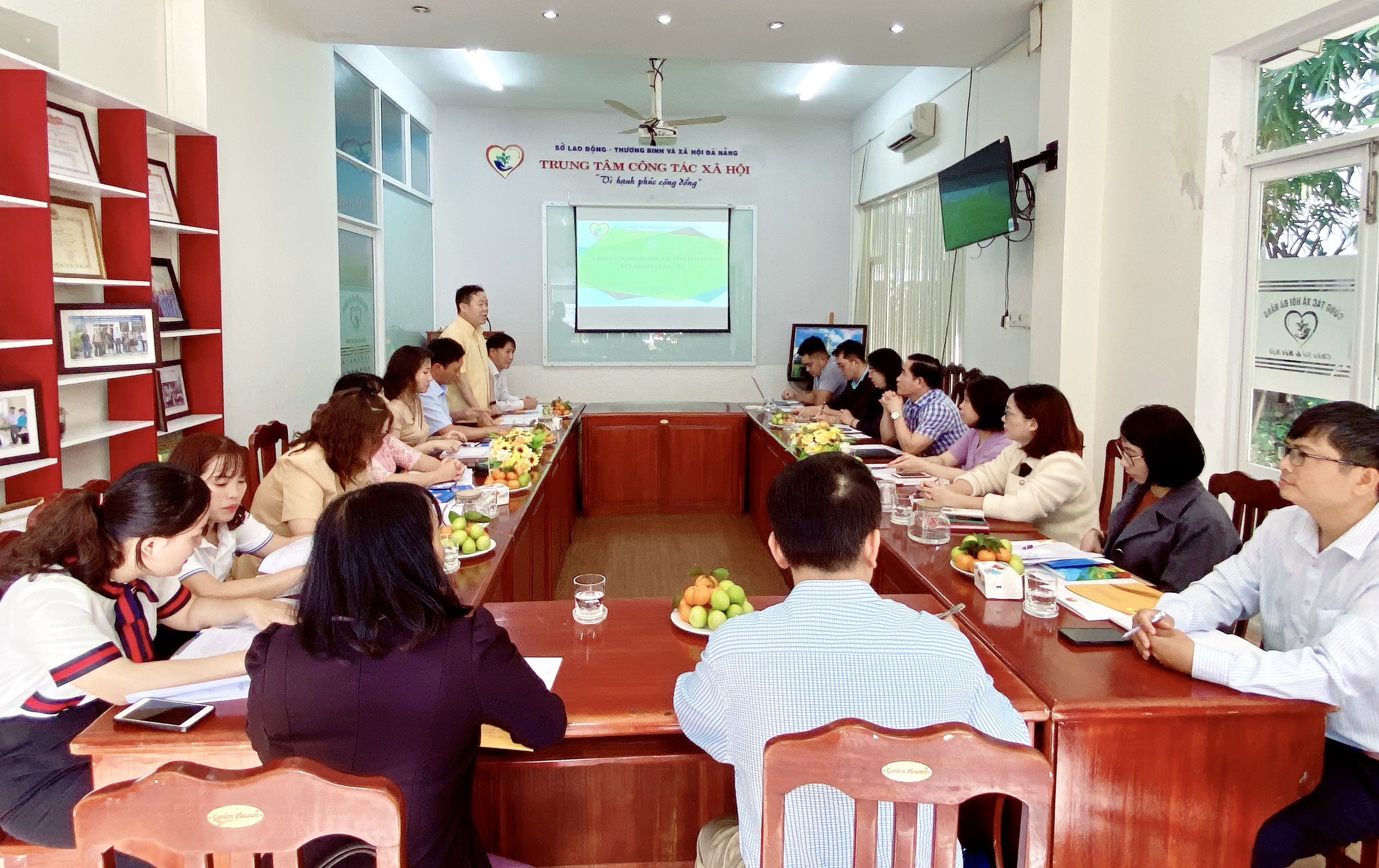 Tiếp và làm việc với Đoàn công tác Sở Lao động - TBXH tỉnh KonTum  về công tác chăm sóc trẻ em, can thiệp cho trẻ em bị bạo lực, xâm hại tại thành phố Đà Nẵng
