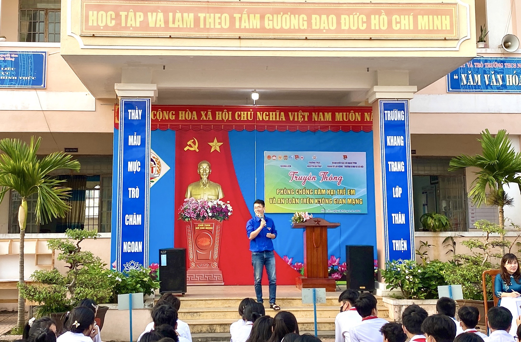 Chi đoàn Trung tâm Công tác xã hội hưởng ứng Tháng Thanh niên 2024