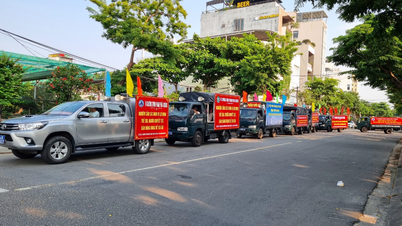 Đà Nẵng ra quân tuyên truyền, kiểm tra, xử lý  tình trạng lang thang, xin ăn trên địa bàn thành phố dịp kỷ niệm 95 năm Ngày Thành lập Đảng bộ thành phố Đà Nẵng và 50 năm Ngày Giải phóng Đà Nẵng