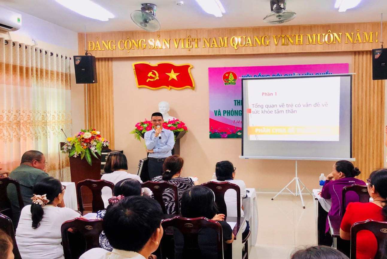 Tập huấn kỹ năng phát hiện và hỗ trợ trẻ  có vấn đề về sức khỏe tâm thần