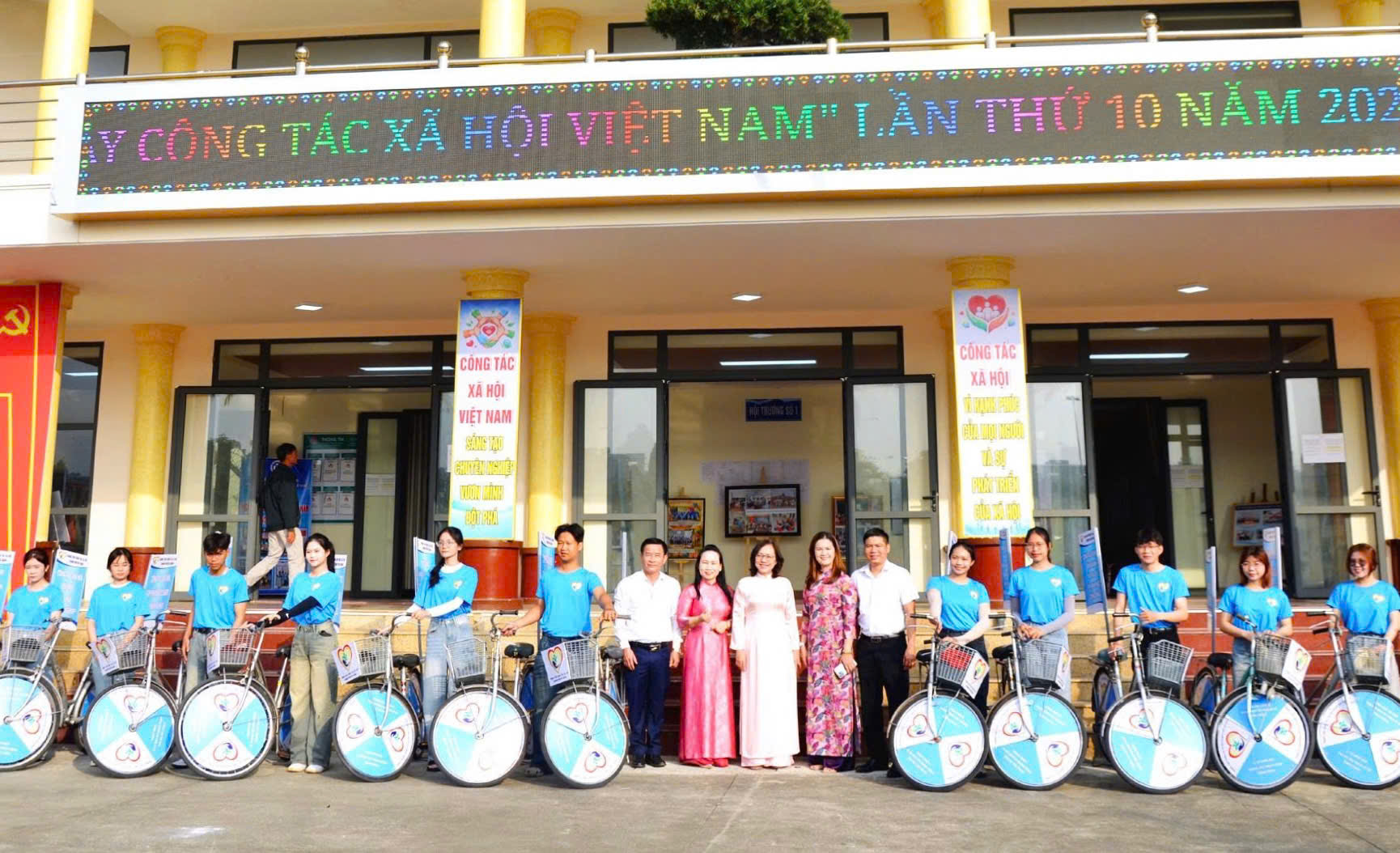 Ảnh 1 Sáng 25.3.26