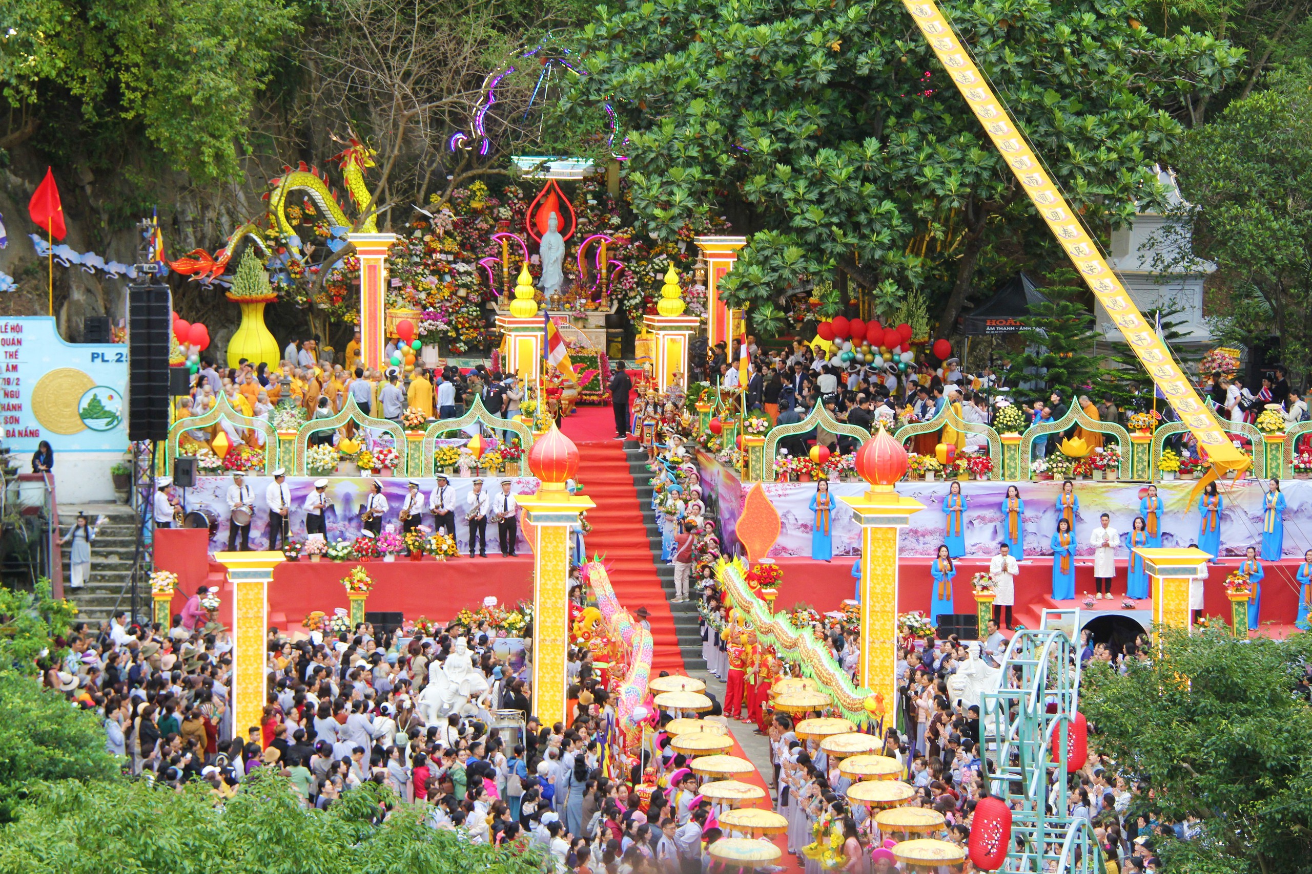 Đà Nẵng ra quân tuyên truyền, kiểm tra, xử lý tình trạng lang thang, xin ăn trên địa bàn thành phố dịp Lễ hội Quán Thế Âm, Ngũ Hành Sơn năm 2025