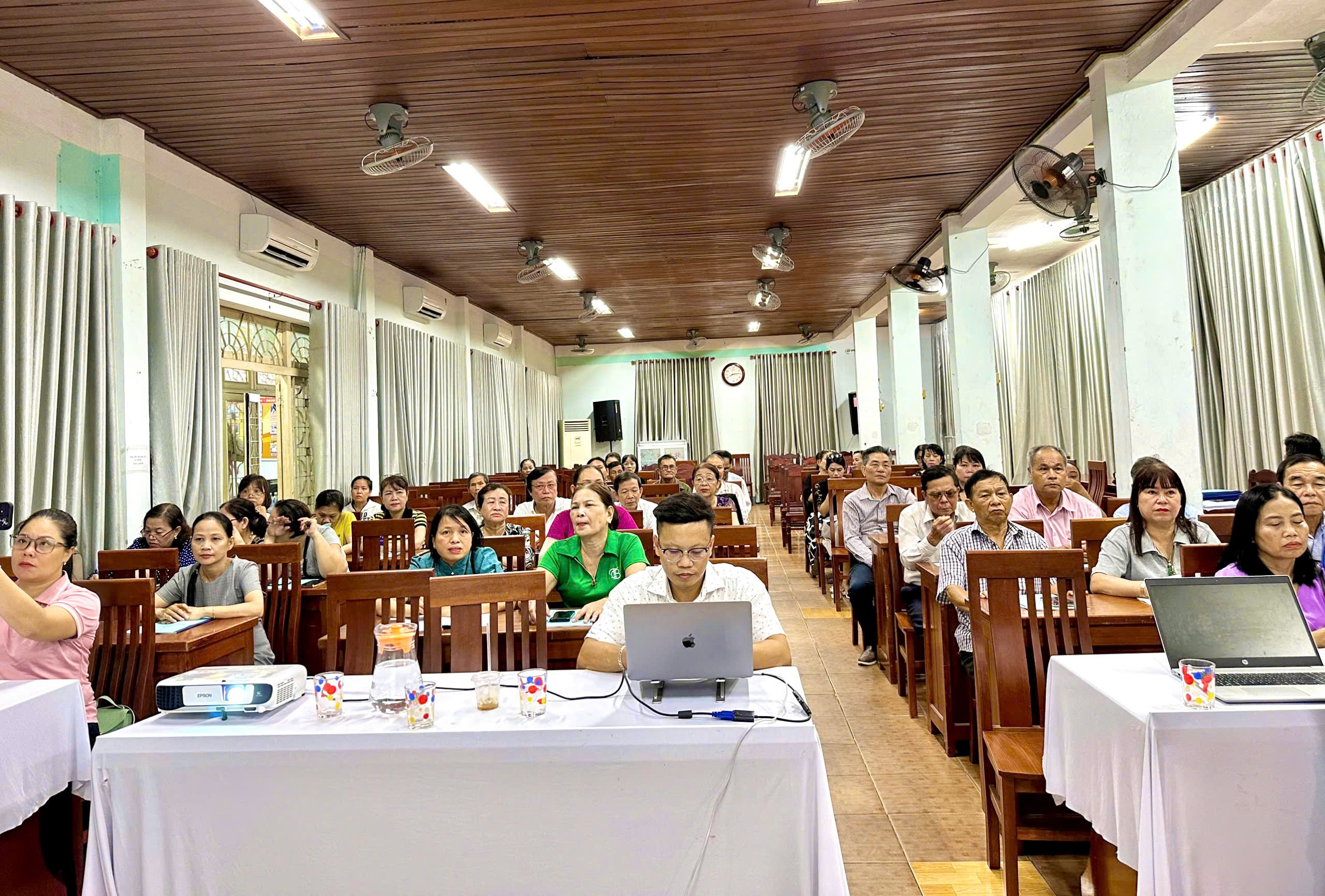 Tập huấn nâng cao năng lực cho cán bộ Chi hội Hội Từ thiện và Bảo vệ quyền trẻ em thuộc các phường của quận Sơn Trà