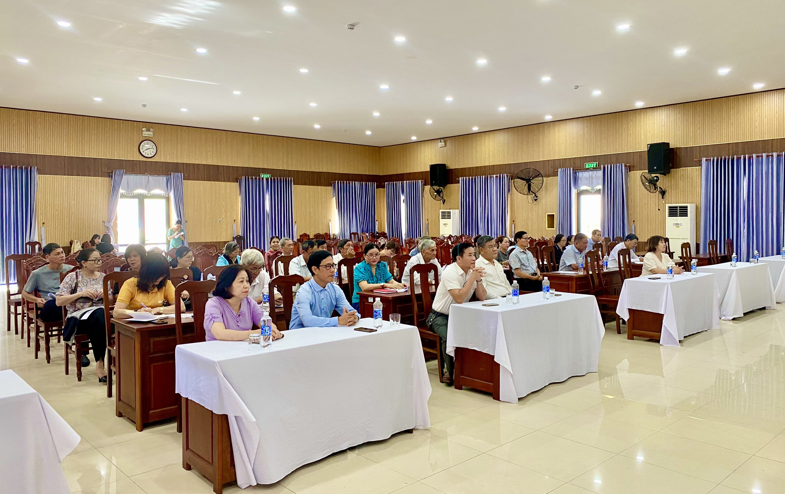 Tập huấn kỹ năng kết nối, chuyển tuyến trẻ có rồi nhiễu tâm trí cho cán bộ Chi hội Từ thiện và Bảo vệ quyền trẻ em các phường thuộc quận Cẩm Lệ